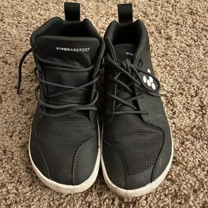 Vivibarefoot kids US size 2.  EUC.